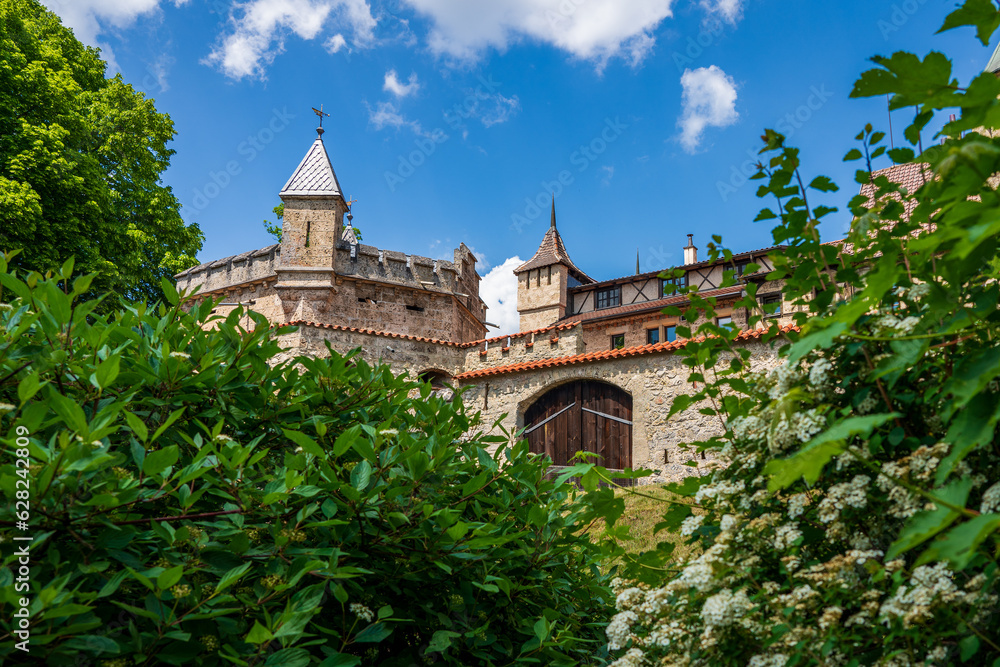 Obraz premium Panoramic view of Lichtenstein Castle in Germany.