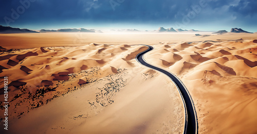 illustrazione con strada che serpeggia e si perde all'orizzonte in un deserto di dune e sabbia, cielo azzurro, vista dall'alto