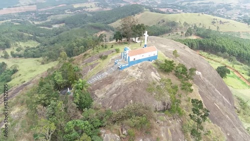 Aérea drone sobre o Santuário de Nossa Senhora Aparecida em Pedra Bela (SP), Brasil photo