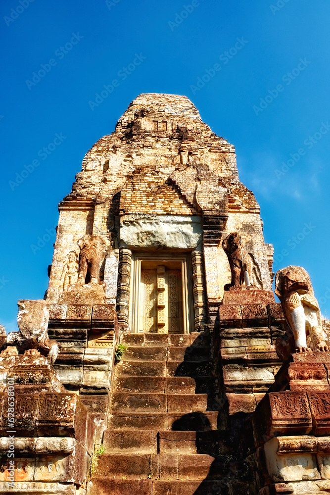 High-resolution snapshot capturing the grandeur of the laterite temple of Pre Rup, an iconic piece of Khmer Empire architecture.