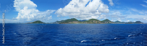 Φωτογραφία The Island of Saint Martin in the Caribbean During a Sunny Day