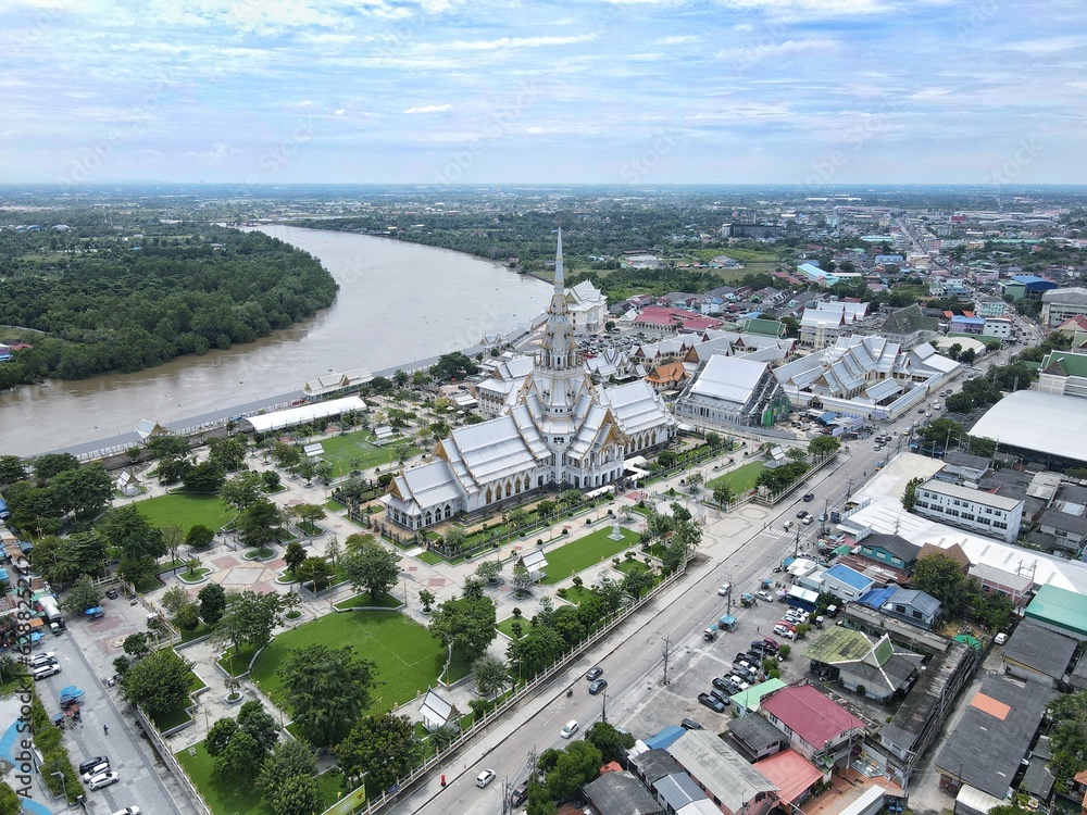 Wat Sothon Wararam Worawihan located on the Bang Pakong River, formerly known Wat Hong, built in late Ayutthaya period as location Luang Pho Phutthasothon

