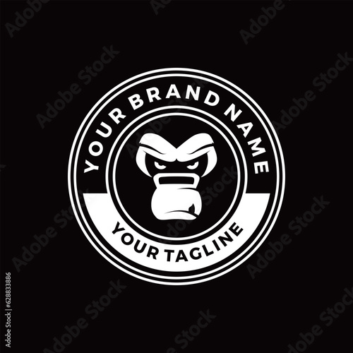Retro fitness badges. Gym emblem, sport label and black stencil bodybuilding badge. Fit weight training workout logo, athlete team or gym sticker emblem. Isolated vector icons. kingkong fitness emblem
