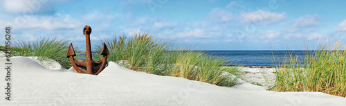 Fototapeta Naklejka Na Ścianę i Meble -  Baltic Sea Beach with rusty Anchor and Ocean View - Panorama