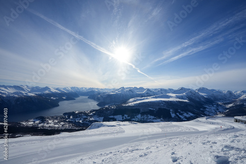 Auf den Bergen von Stranda mit Blick auf den Storfjord in Norwegen photo