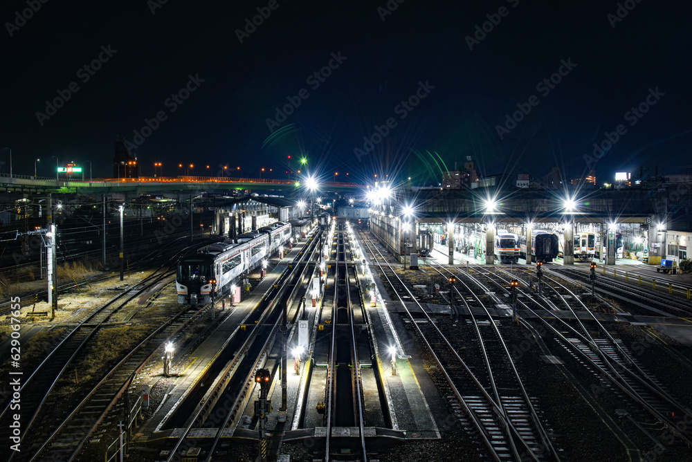 Obraz premium 夜の名古屋車両区