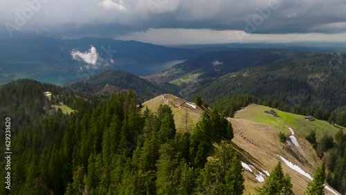 Die Bayerischen Alpen um den Tegernsee und die Baumgartenschneid photo