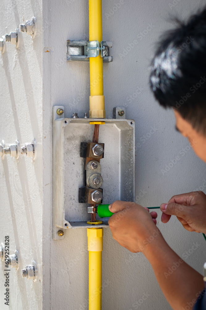 Ground Test box for inject into electrical equipment for testing