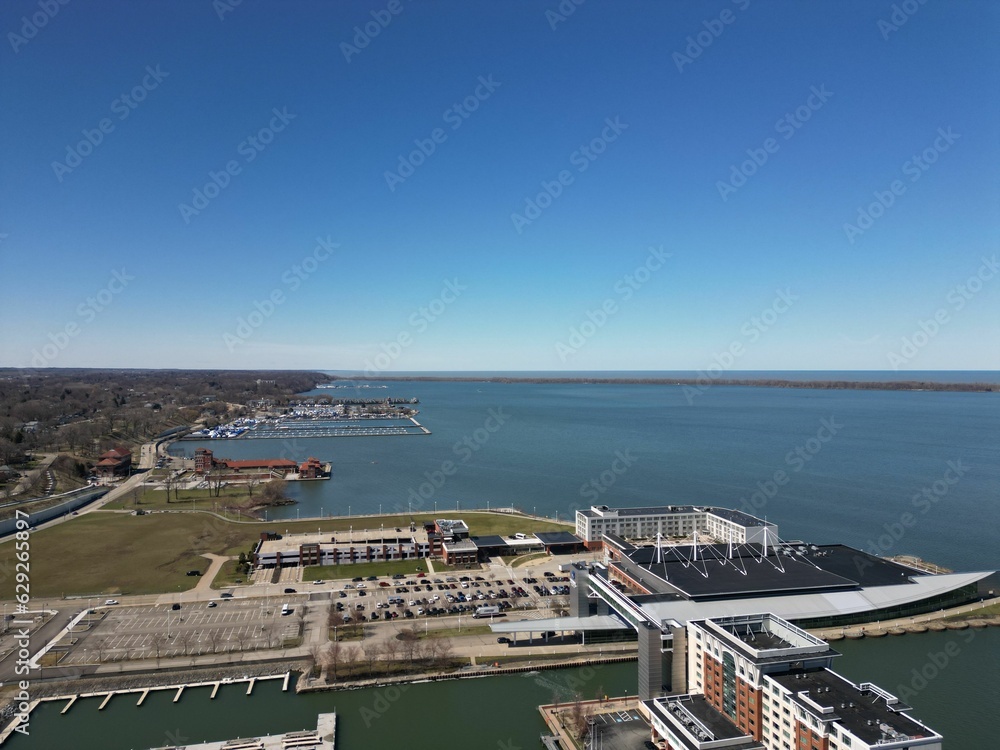 Aerial view of the Erie, Pennsylvania shoreline