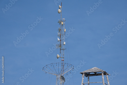 Internet signal transmitter