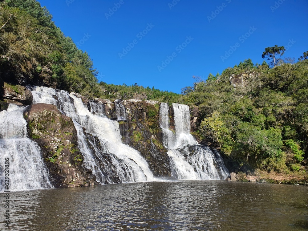 Naklejka premium Beatifull waterfall