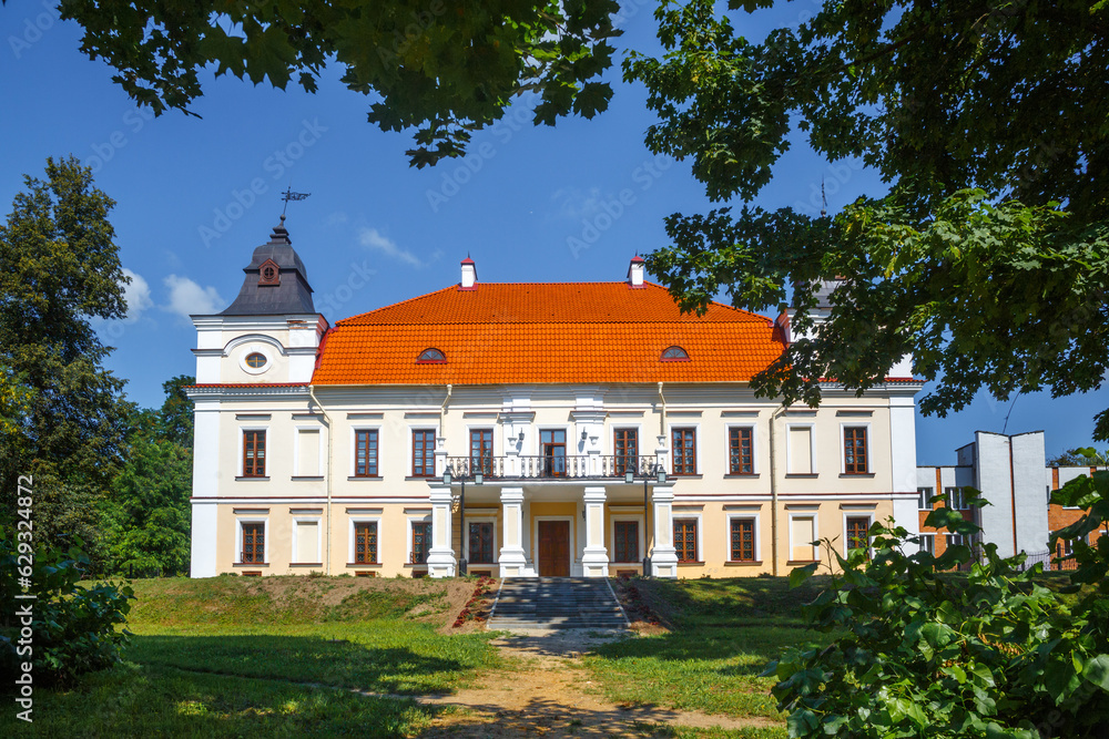 Beautiful palace in Belarus Beautiful palace in Belarus