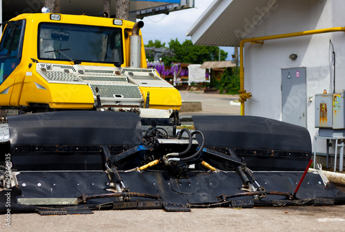 Fotografia tracked vehicle snow compactor or snow compressors and snow-levelling machines g