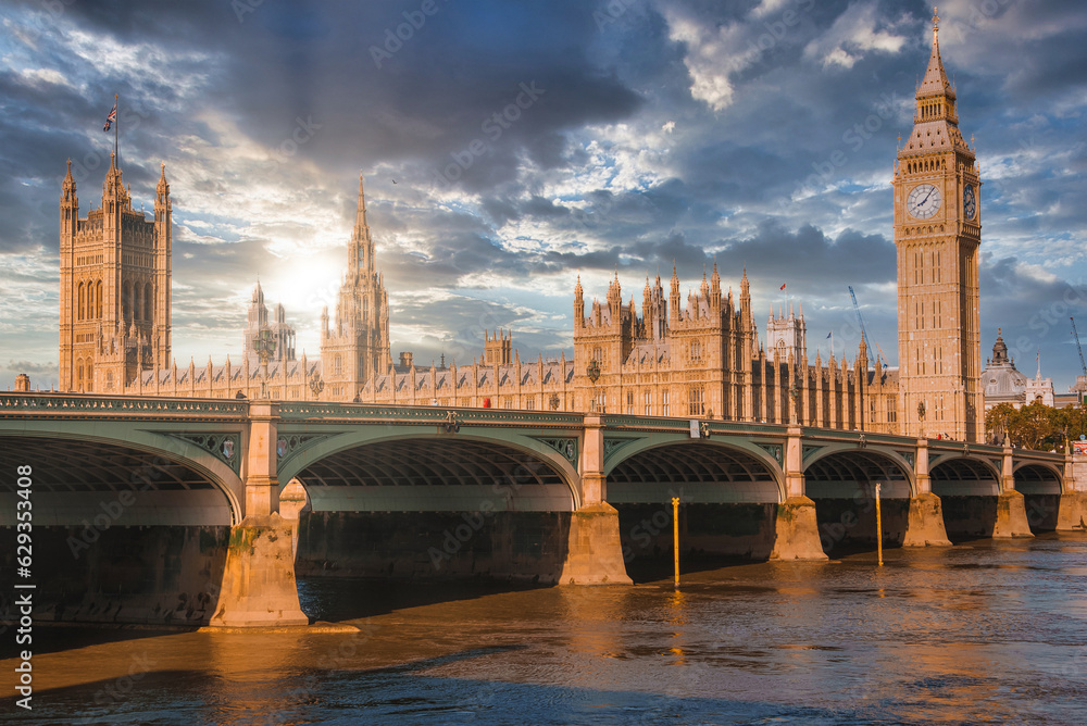 Fototapeta premium Big Ben, Westminster Bridge on River Thames in London, the UK. English symbol. Lovely puffy clouds, sunny day