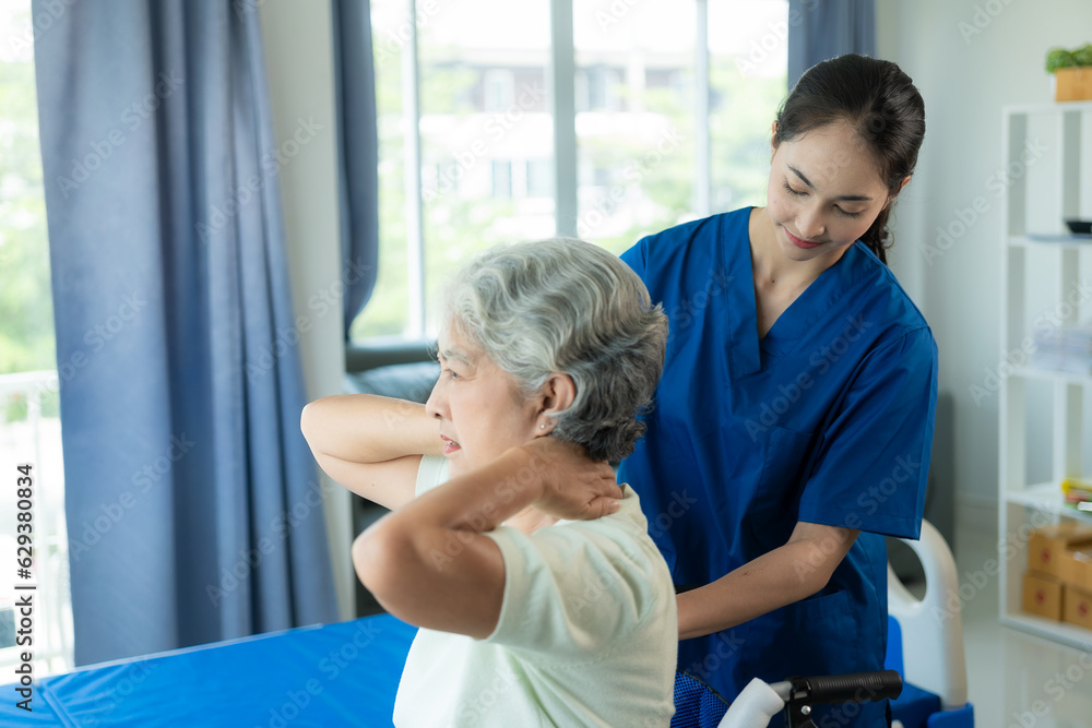 Fototapeta premium Asian women were cared for by nurses who tracked their health and musculoskeletal, shoulder and mental physiotherapy for elderly women.
