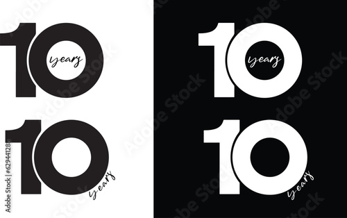 10 yıl logo siyah beyaz arka planda. Translation : 10. years logo in black and white background photo