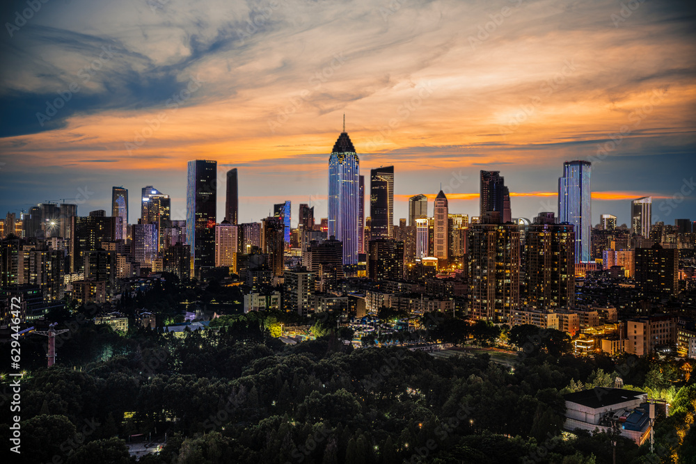 Obraz premium city skyline at sunset