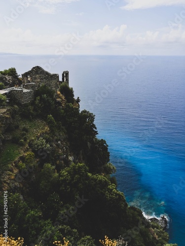 Ruine sur la mer Méditerranée, Nonza, Corse