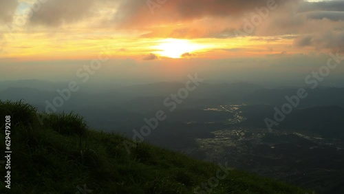 Wallpaper Mural time lapse of Wugongshan Mountain alpine meadow and clouds at sunset, Jiangxi province, China. Torontodigital.ca