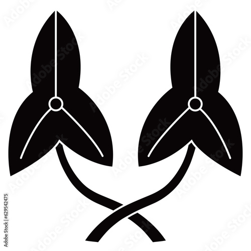 家紋です。軸違い並び葉沢瀉（おもだか）といいます。