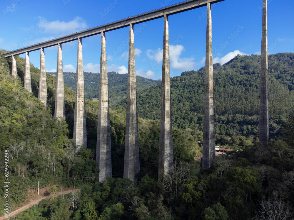 Wheat railway, viaduct 13 in the municipality of Vespasiano Correa in the Taquari Valley.