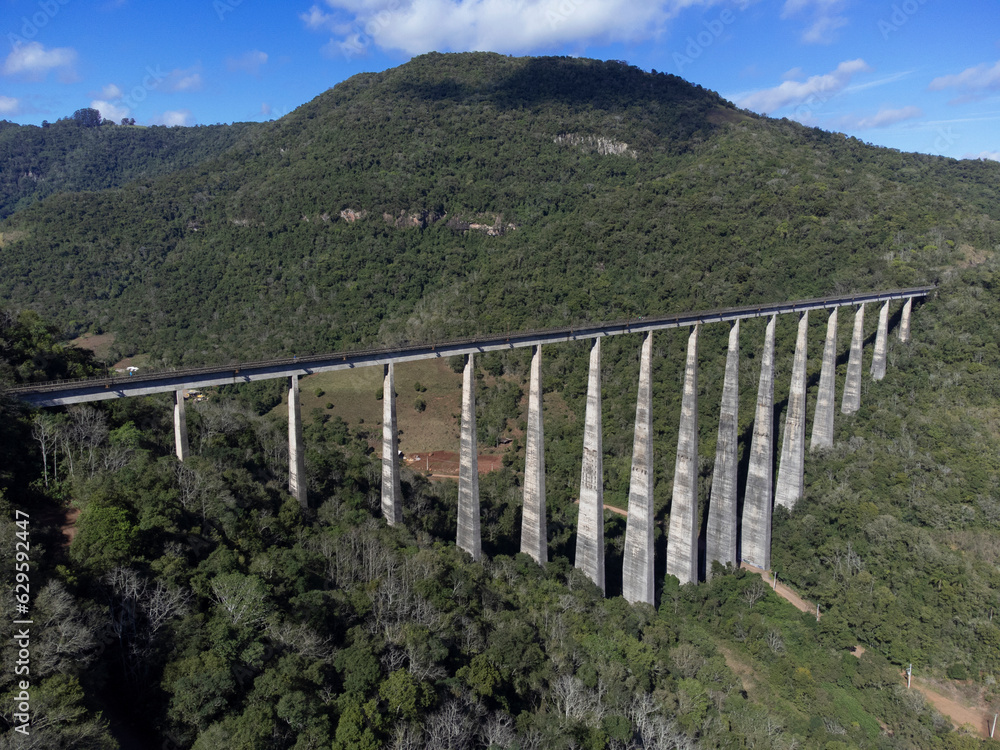 Wheat railway, viaduct 13 in the municipality of Vespasiano Correa in the Taquari Valley.