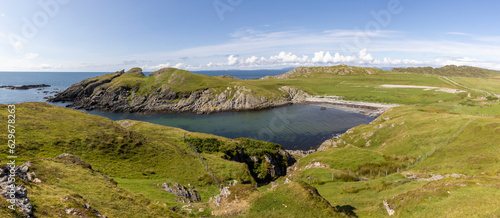 Obraz na płótnie panoramic shot coastline on the isle of Colonsay in Scotland w salonie