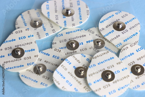 Tableau sur toile Ecg (eletrocardiogram) electrode in a light blue background