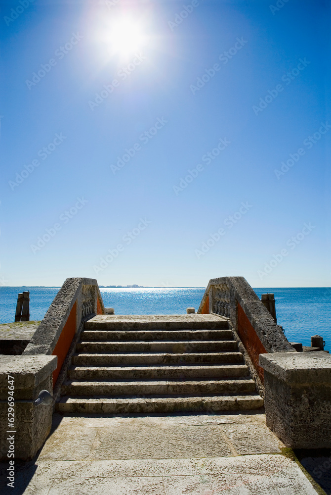 Fototapeta premium staircase by water