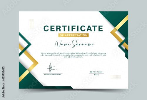 Dark green and gold geometric effect achievement certificate template
