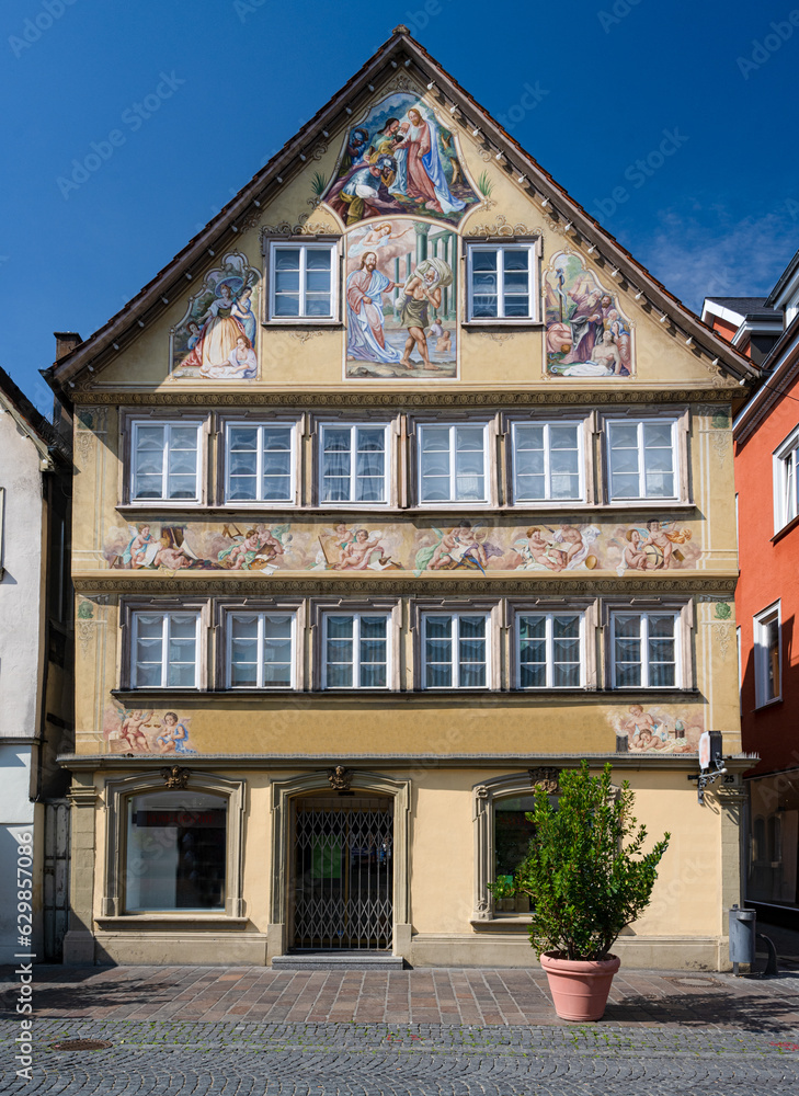 Fototapeta premium Facade of the Mohrenapotheke (Pharmacy) at the market square in Schwäbisch Gmünd. Baden-Wuerttemberg, Germany, Europe