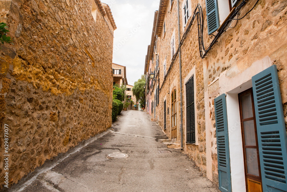 the picturesque Spanish-style village of Deia in Mallorca