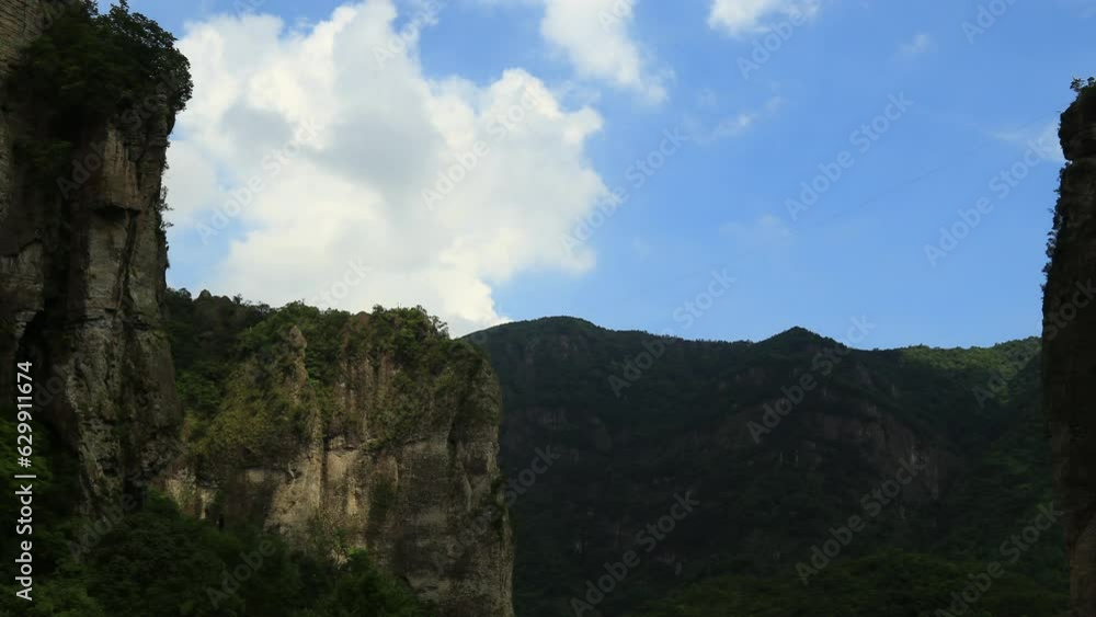 Time lapse of yandang mountain, it was named a world Geopark.Known at home and abroad for its unique peaks, rocks, waterfalls and ancient caves. Time lapse of yandang mountain, it was named a world Geopark.Known at home and abroad for its unique peaks, rocks, waterfalls and ancient caves.