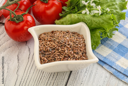 Dry Raw flax seed in the bowl