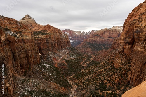 Canyon Overlook Trail in Zion National Park © Mykhaylo/Wirestock Creators