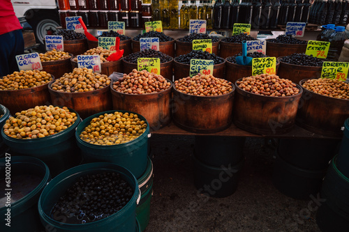 Different olives sale in th...