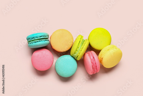 Colorful french macarons de...