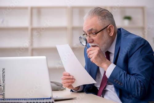 Old male employee and too much work at workplace
