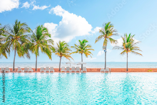 Swimming pool on the beach in Thailand © Stockbym