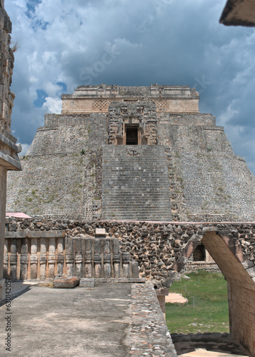 Foto Pyramid of the diviner, Mayan archaeological zone