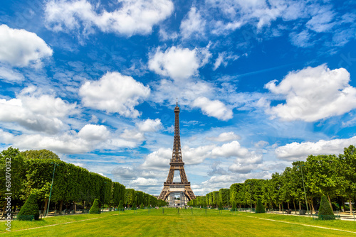 Eiffel Tower in Paris in a summer day, France © Sergii Figurnyi