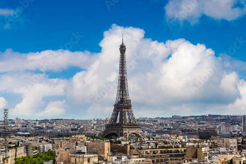 Panoramic aerial view of Eiffel Tower and Paris from Arc de Triomphe, France © Sergii Figurnyi