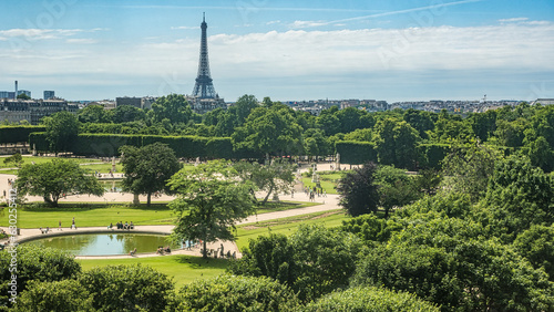 Eiffel tower seen over the jardin des Tuileries