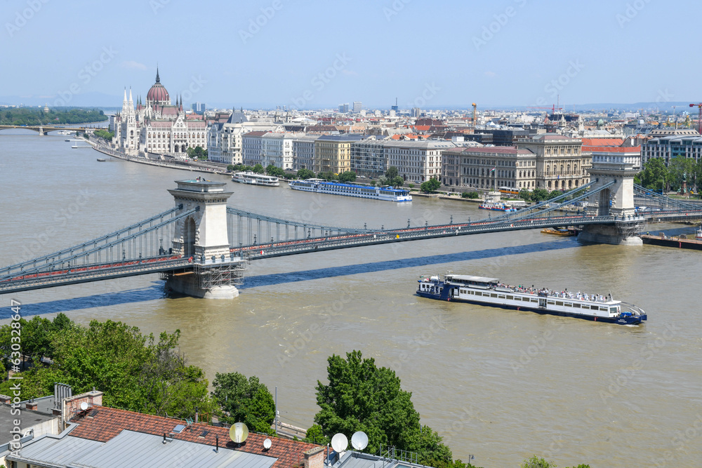 Fototapeta premium View at the chain bridge of Budapest on Hungary