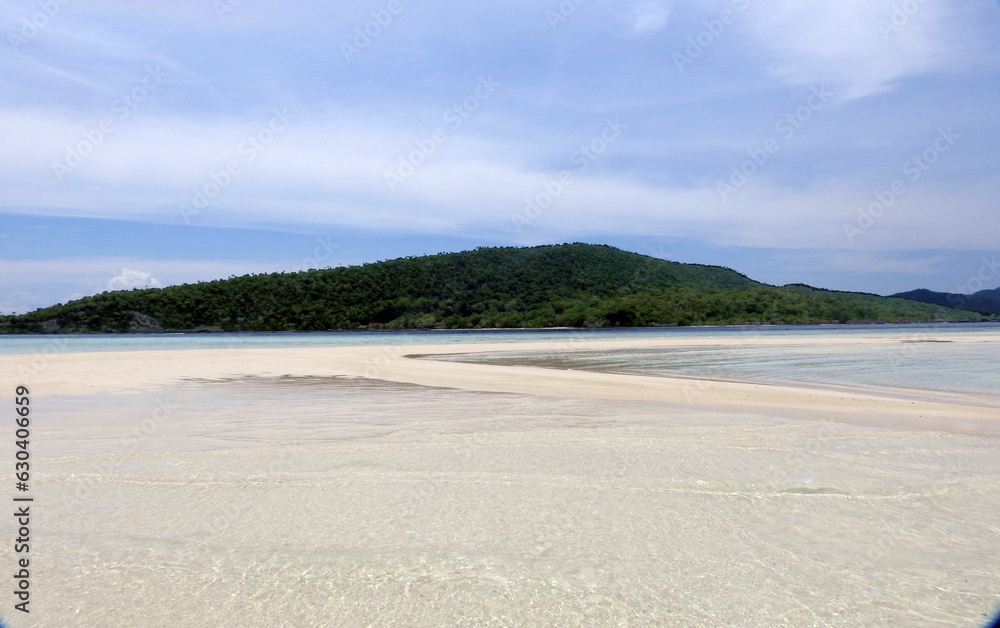 Islet at low tide, Yenbuba Island, Raja Ampat, South West Papua, Indonesia