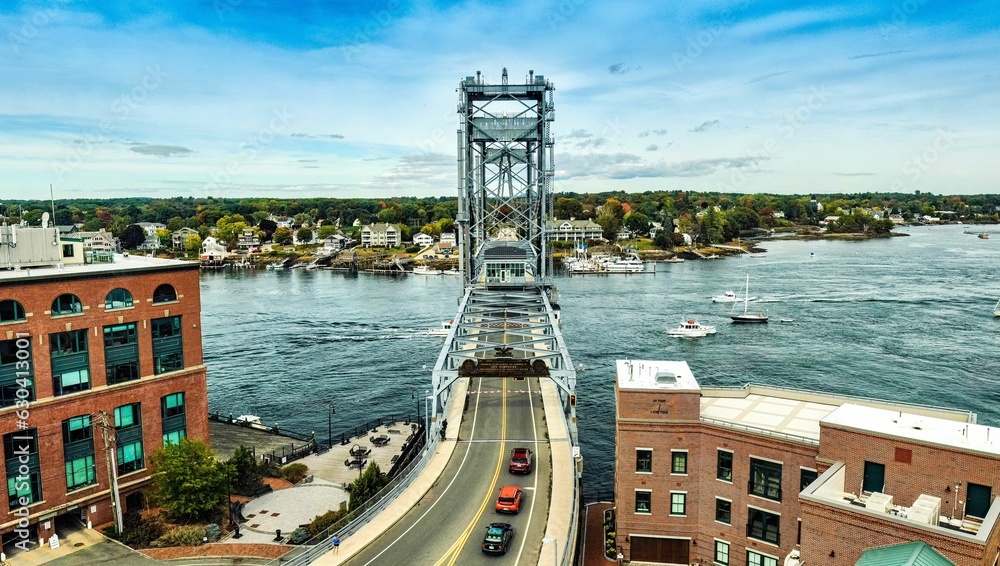 Εκτύπωση καμβά Aerial view of a historic bridge over the water in Portsmouth, New Hampshire