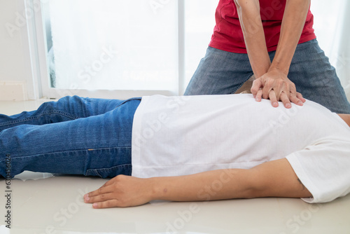 Foto man has practiced cardiopulmonary resuscitation CPR for patients with sudden cardiac arrest