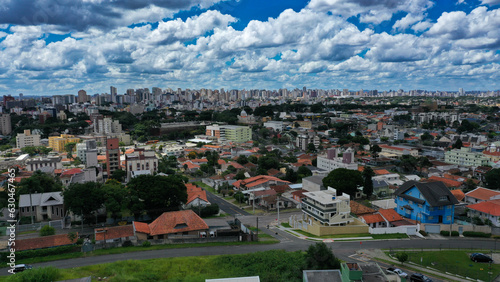 Bairro Guaíra with open and blue sky - Curitiba, Paraná - Brazil.  (ID: 630467465)