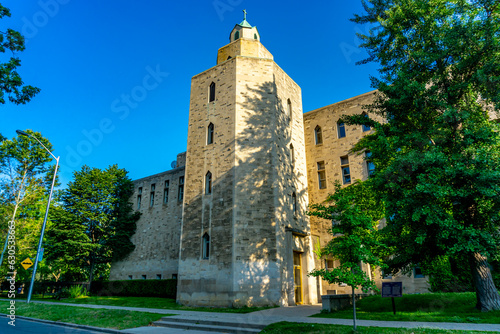 Fotografie The Carr Hall building completed in 1910 and is located at the University of Toronto's downtown