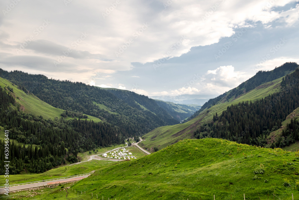Naklejka premium Xinjiang Duku highway charming scenery